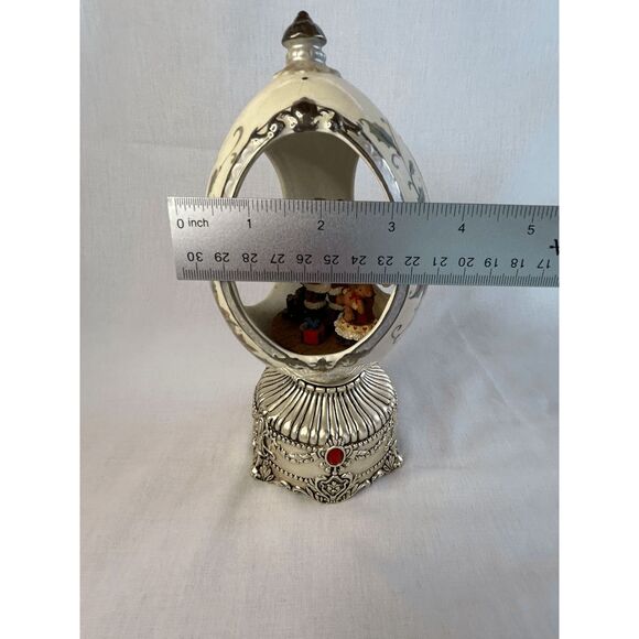 Sankyo Revolving Musical Christmas Egg, Santa & Children, Silver Toned - Picture 9 of 10